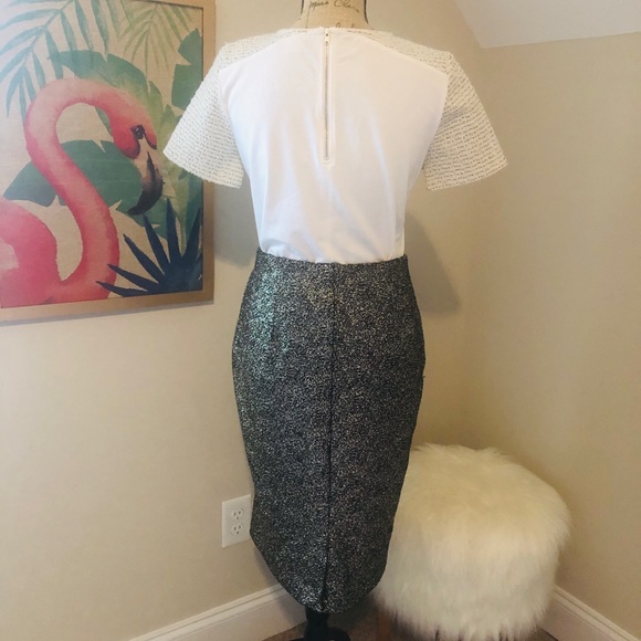 Shiny gold glittery pencil skirt - Picture 3 of 8